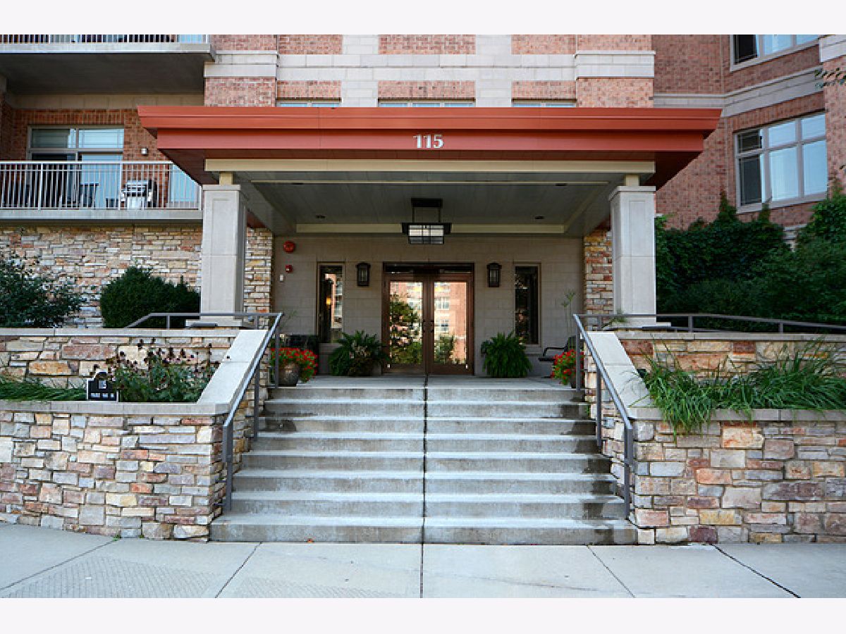 Condominiums Rented Prairie Park At Wheeling Wheeling Illinois, 115 Prairie Park