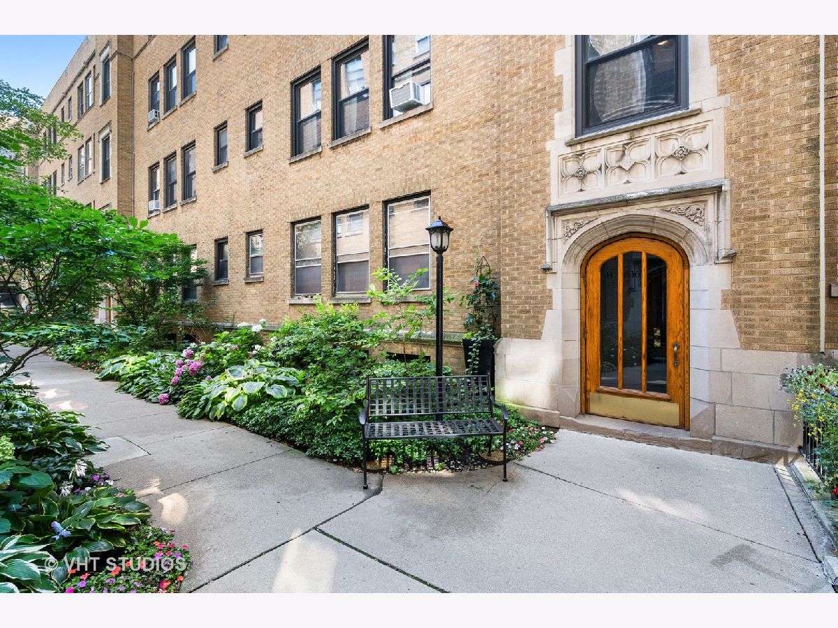 Condos & Townhomes Sold Waveland Court Condos Chicago Illinois, 636 Waveland