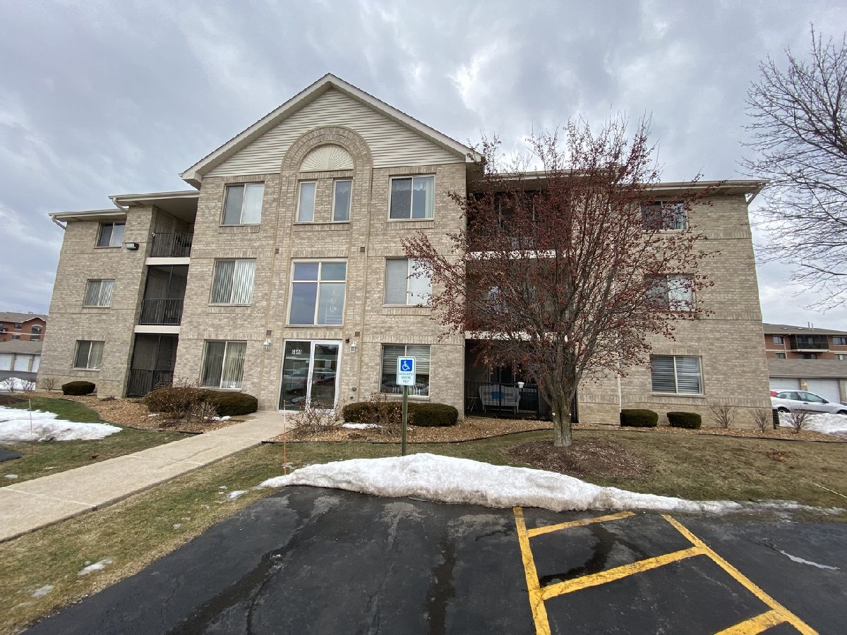 Condominiums Sold Ridgepoint Oak Forest Illinois, 6840 Ridge Point