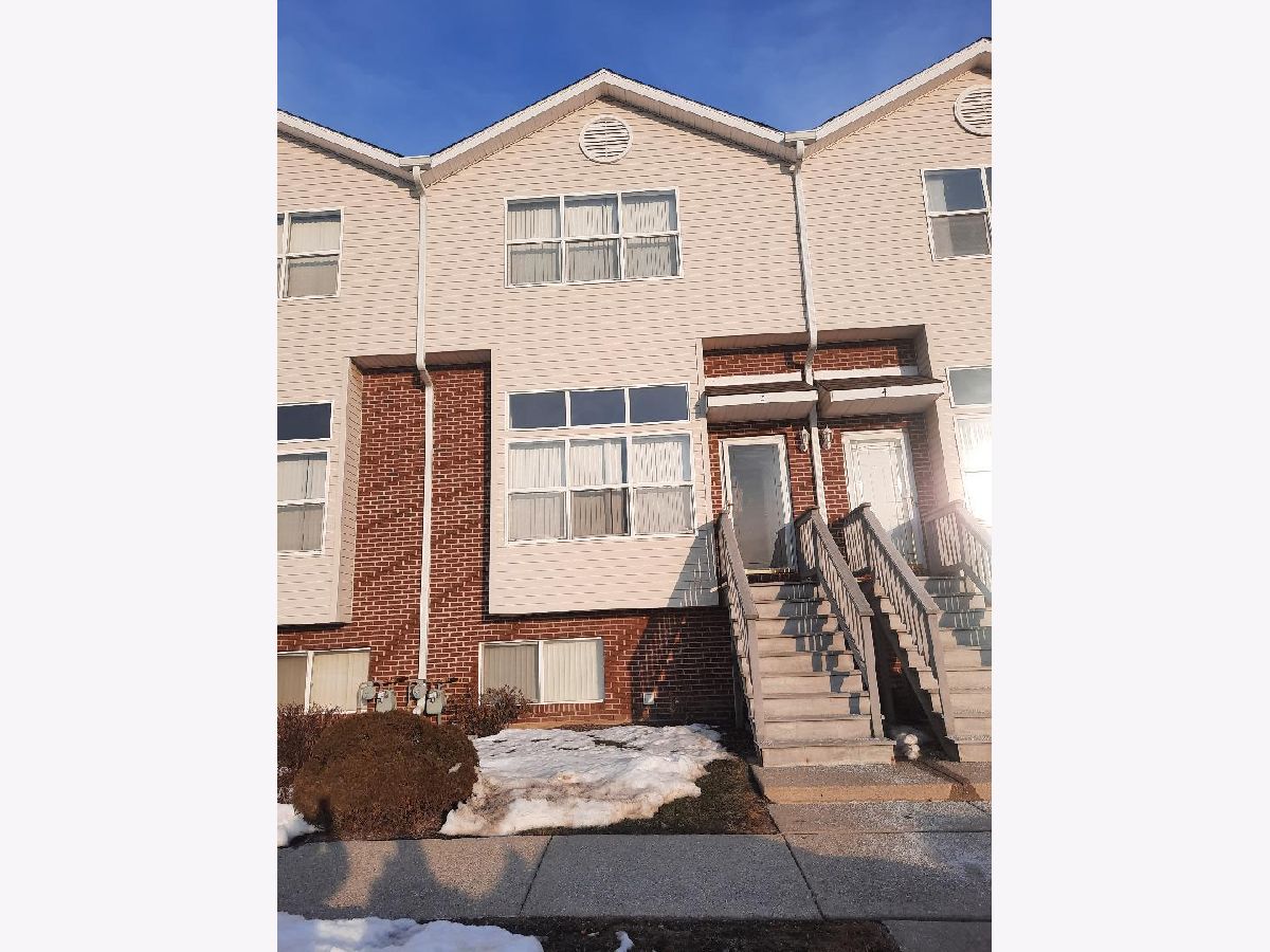 Condos & Townhomes Sold Fairways Blue Island Illinois, 12331 Meadow