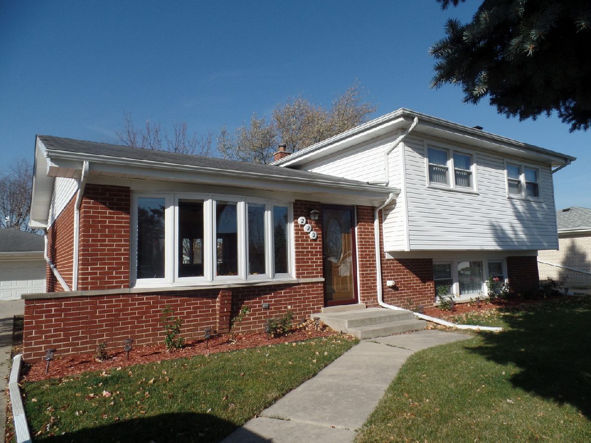 Homes & Condos & Townhomes Rented Lancer Park Schaumburg Illinois, 222 Gareth