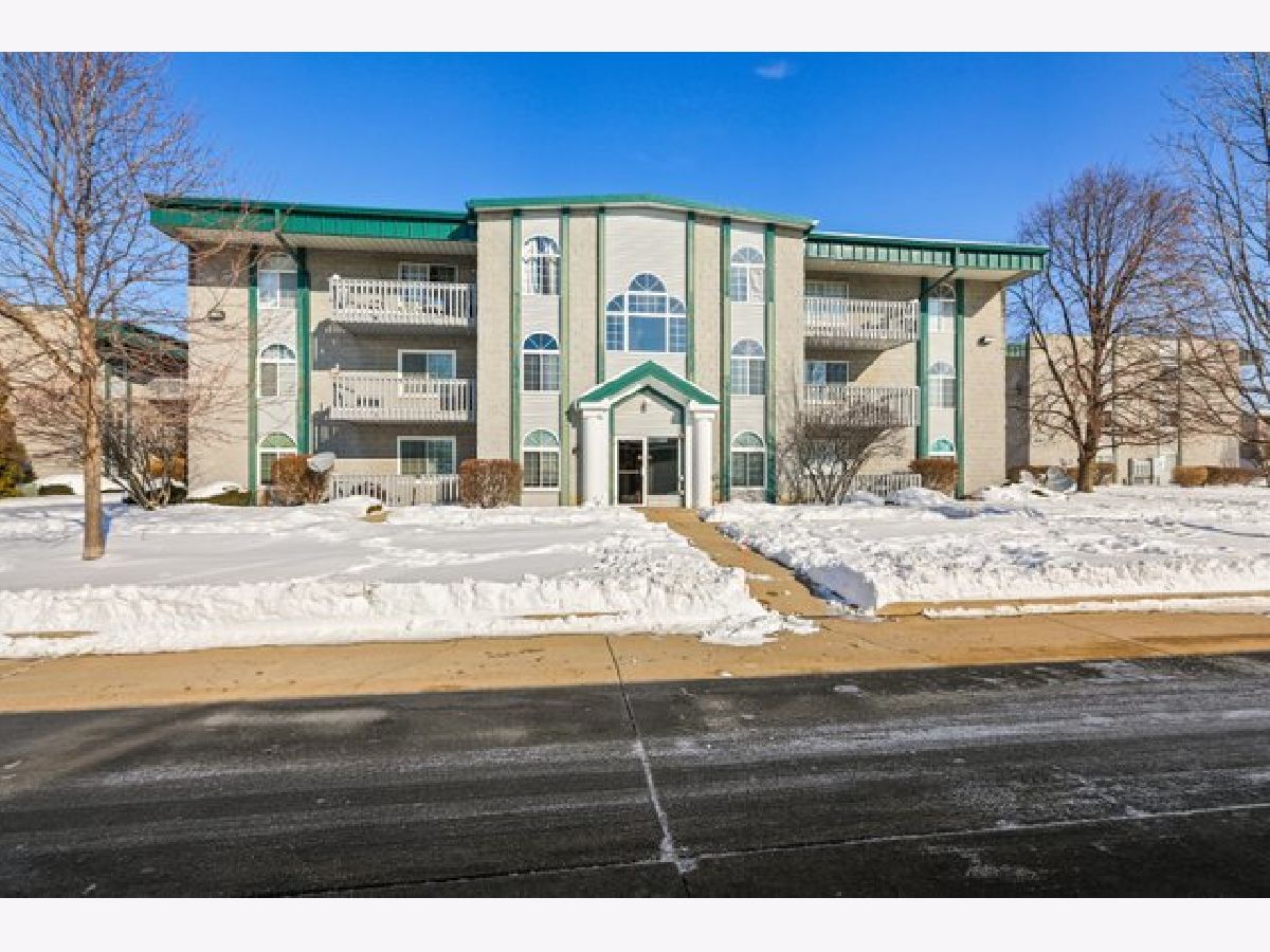 Condominiums Sold Heritage Terrace Joliet Illinois, 2891 Heritage