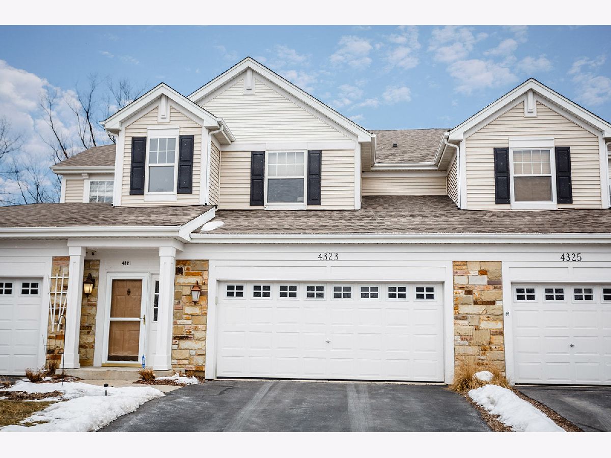 Townhomes & Condos Sold Waters Edge Island Lake Illinois, 4323 Blue Iris