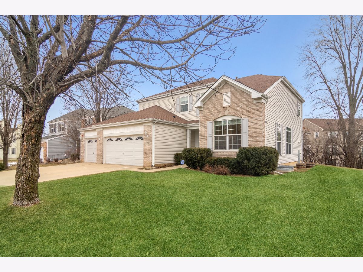 Homes Sold Suncrest Streamwood Illinois, 1176 Bloomfield