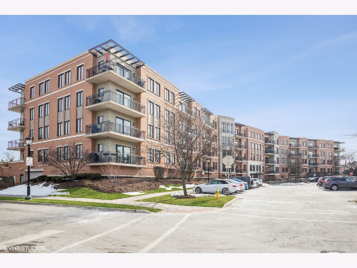Condominiums Sold Crescent Court Elmhurst Illinois, 145 York