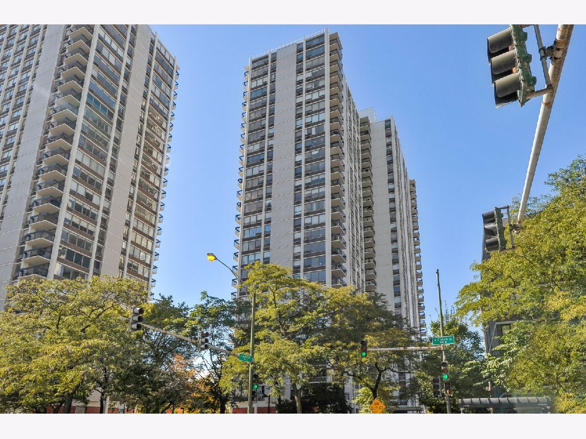 Condominiums Sold Alcott House Chicago Illinois, 1460 Sandburg