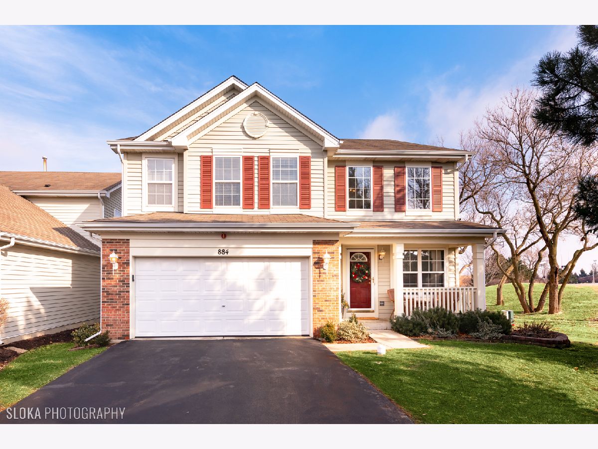 Homes & Townhomes & Condos Sold Wicklow Village Lake Zurich Illinois, 884 March