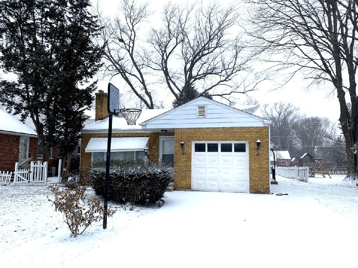 Homes Rented Country Club Mount Prospect Illinois, 306 Lonnquist