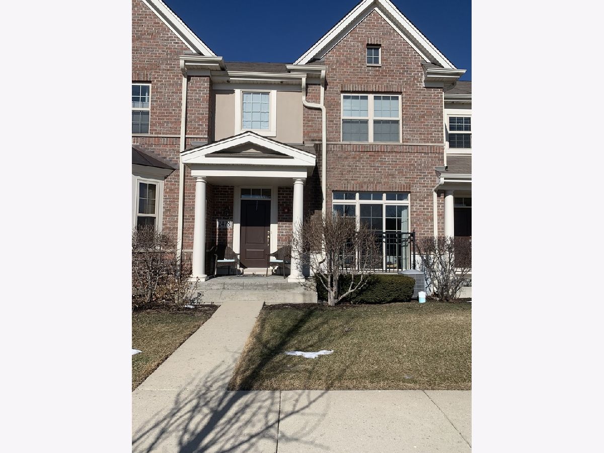 Townhomes & Homes Rented Waterbury Place Buffalo Grove Illinois, 2478 Waterbury
