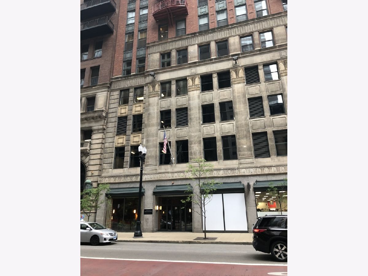 Condominiums Rented Concord At City Center Chicago Illinois, 208 Washington