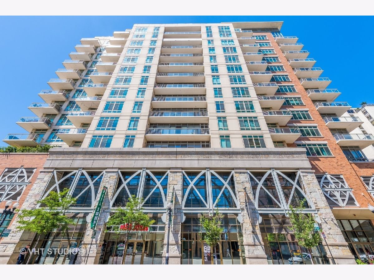 Condominiums Sold Venetian Chicago Illinois, 230 Division