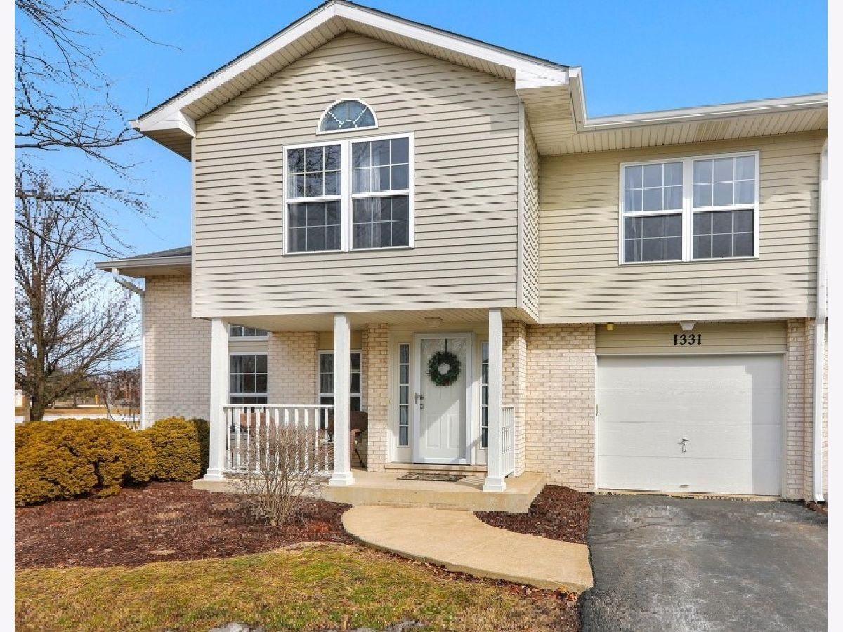Townhomes Sold Riverbrook Naperville Illinois, 1331 Sugar
