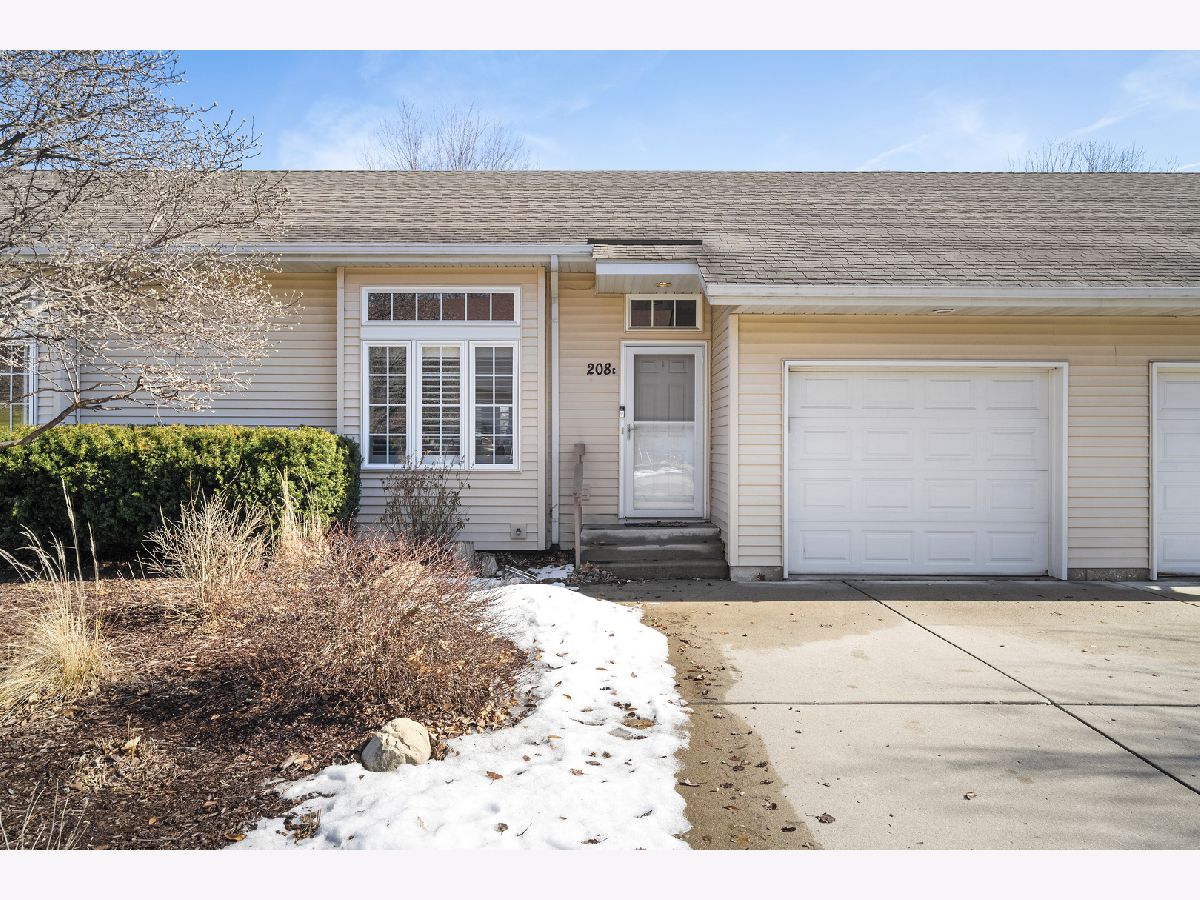 Condos & Townhomes Sold Vista Commons Minooka Illinois, 208 Vista