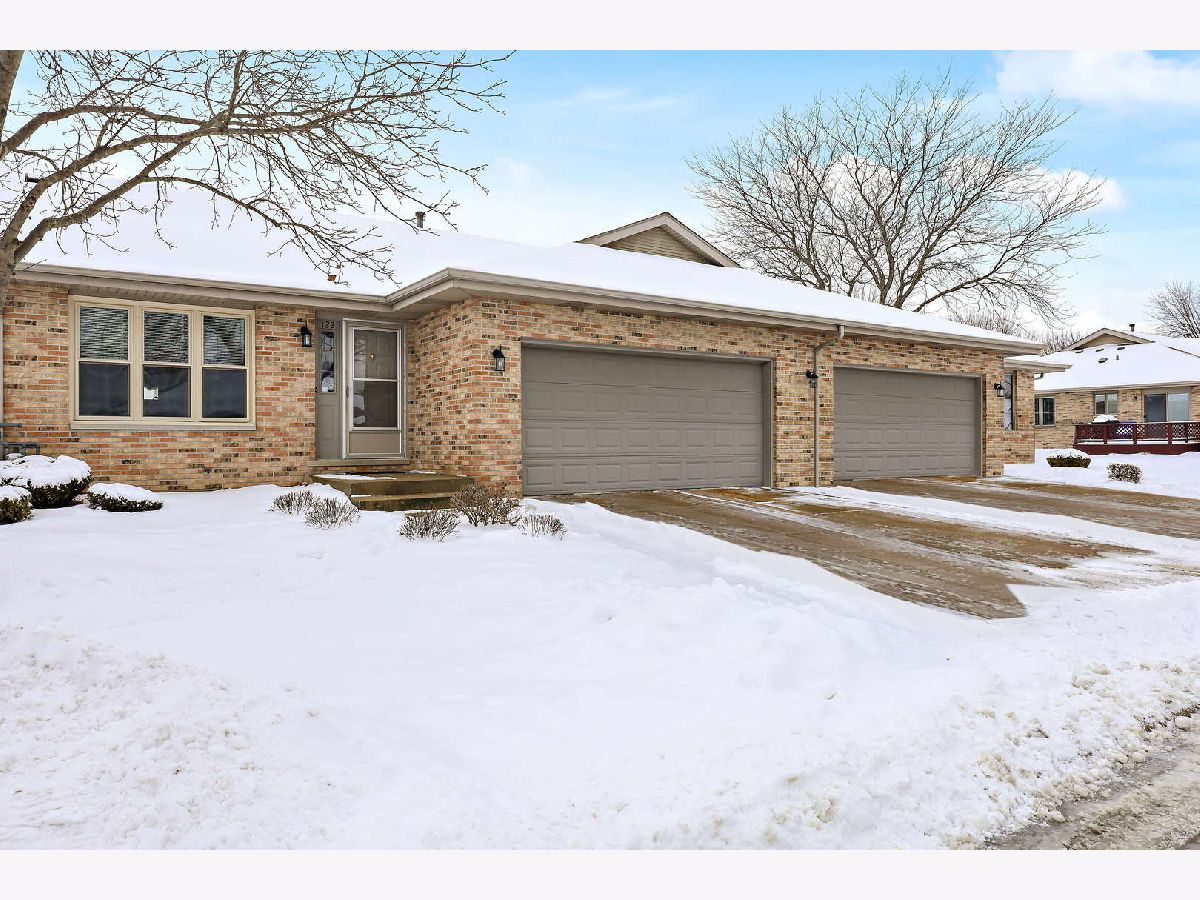 Townhomes Sold Wyndstone Village Elwood Illinois, 122 Wyndstone