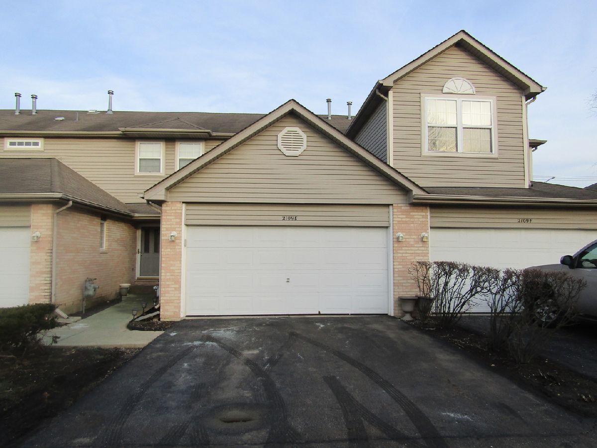 Townhomes & Homes Sold Cimarron Addison Illinois, 2109 Adobe