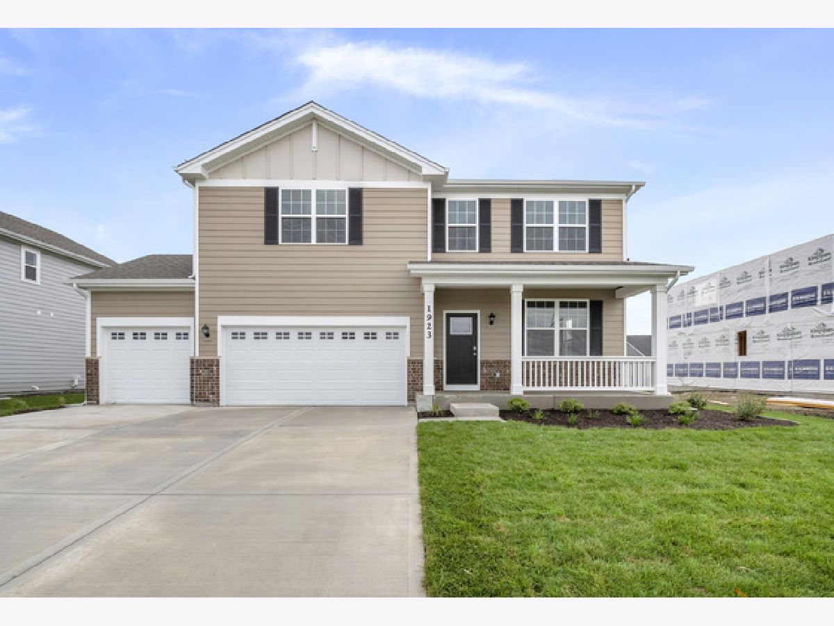 Homes Sold Towne Center Shorewood Illinois, 400 Cronin
