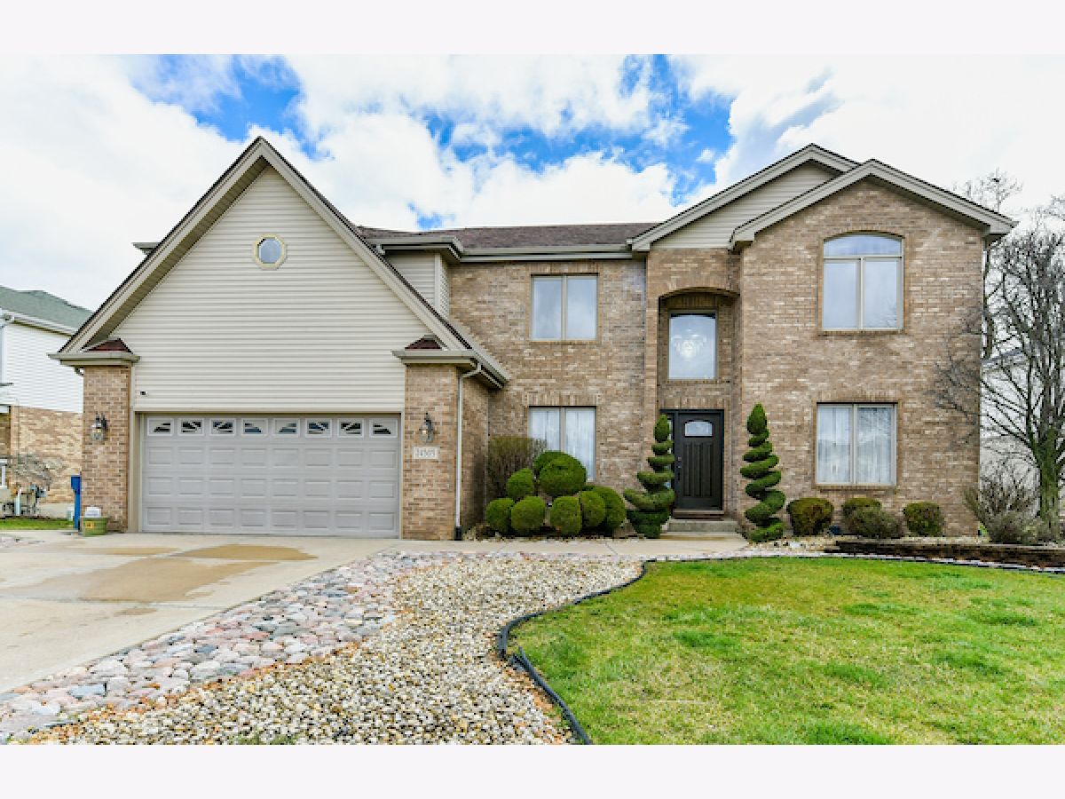 Homes & Townhomes Sold Williamsburg Place Crete Illinois, 24505 Independence