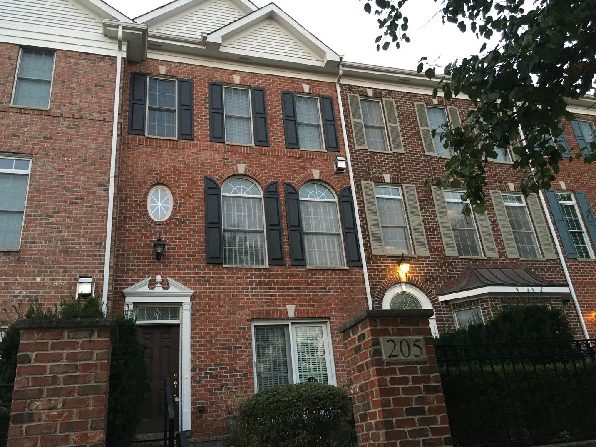 Townhomes & Homes Rented Naperville Station Naperville Illinois, 205 Box Car