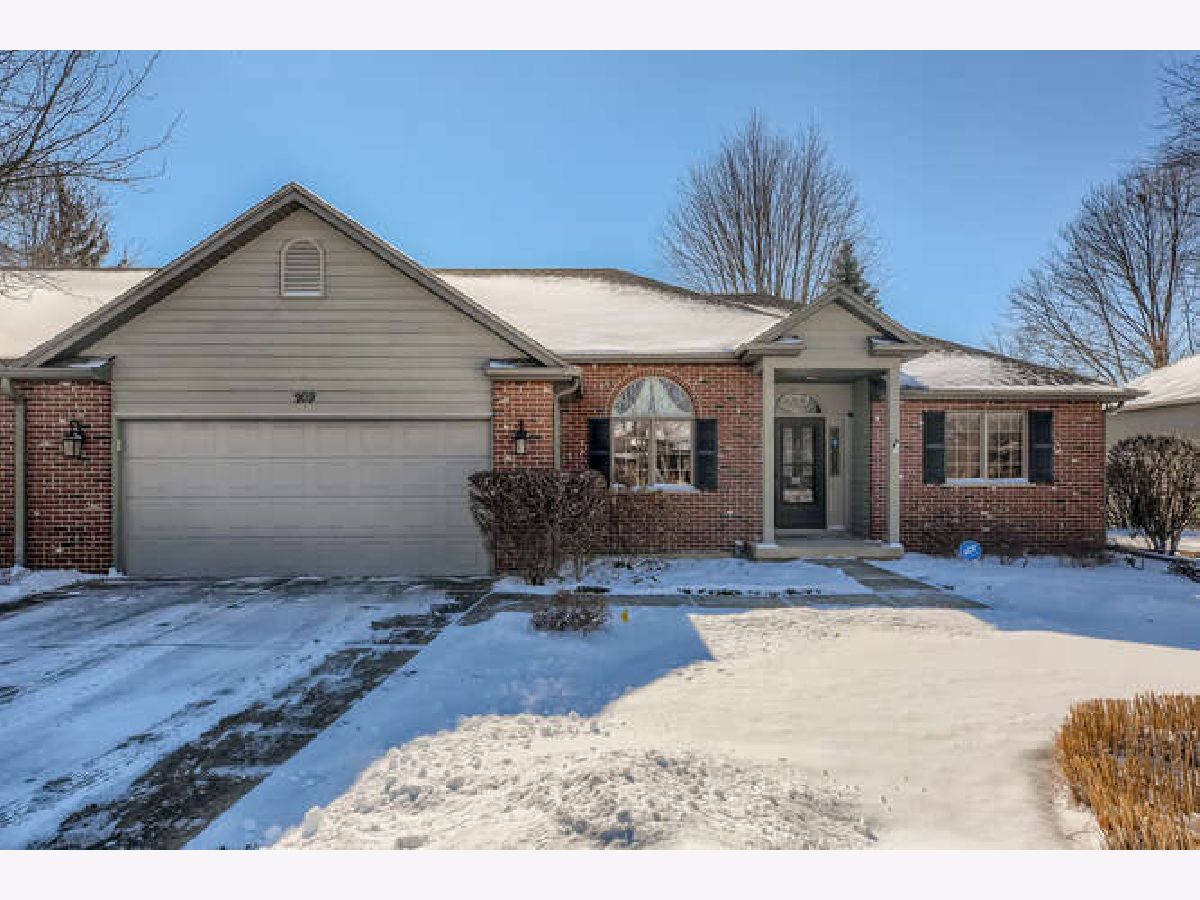 Condos & Townhomes & Homes Sold Lincolnwood Terrace Elgin Illinois, 269 Presidential