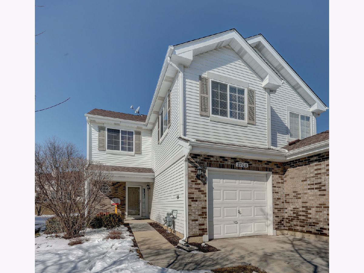 Red Rock Schaumburg IL, Townhomes & Condos For Sale & For Rent Sadie