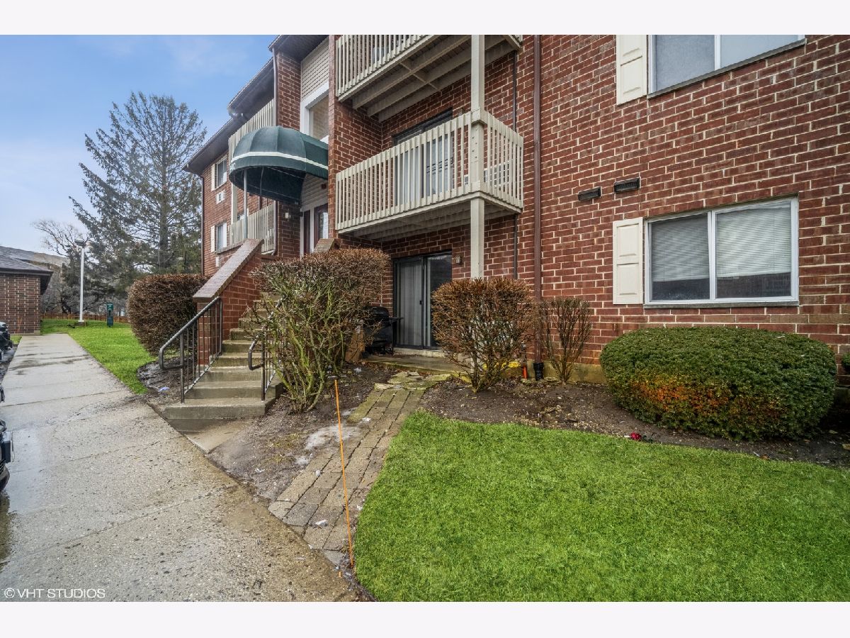 Condominiums Sold Lakewood Villas Vernon Hills Illinois, 940 Lakeside