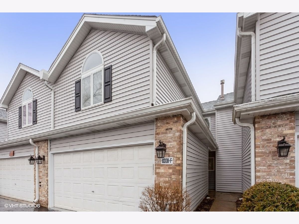 Townhomes Sold Darien Point Darien Illinois, 8308 Highpoint