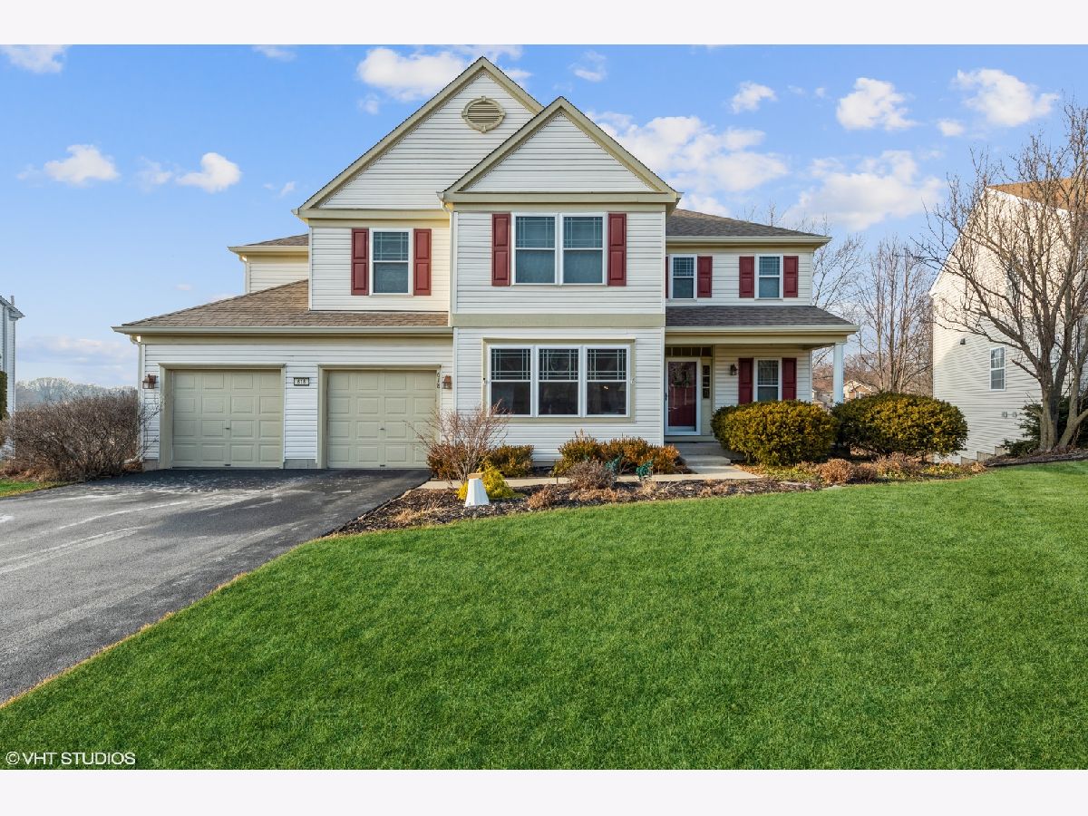 Homes Sold Braeburn Crystal Lake Illinois, 618 Lochwood
