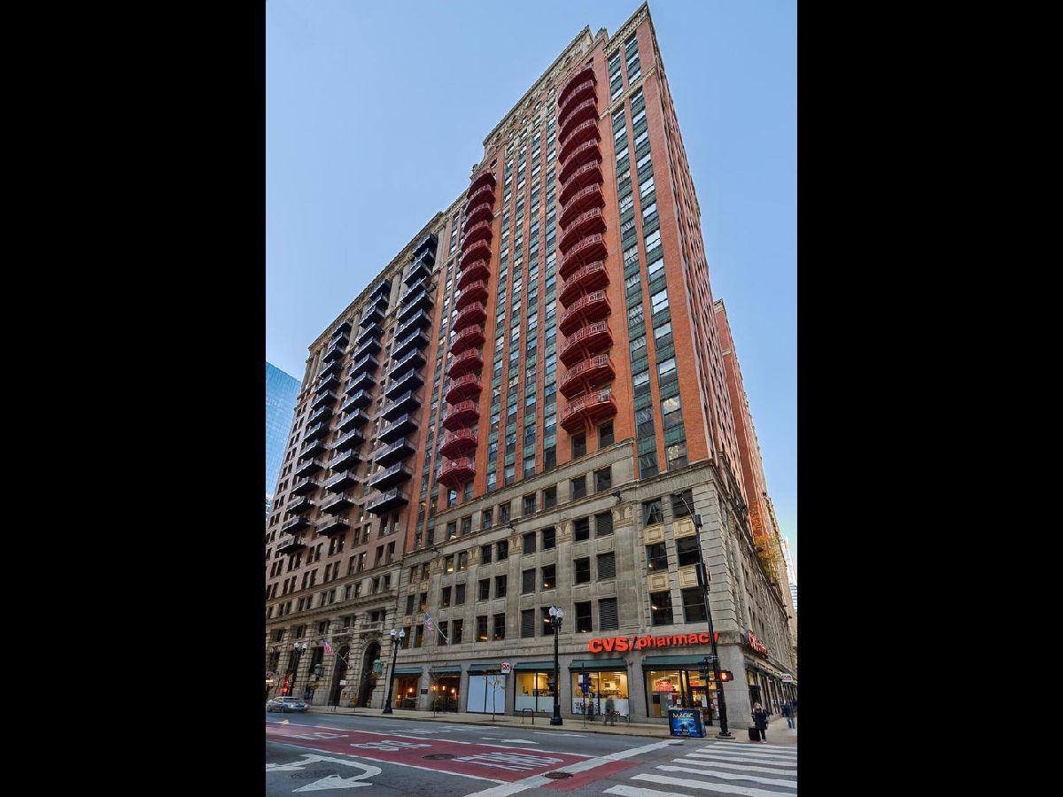 Condominiums Rented Concord At City Center Chicago Illinois, 208 Washington