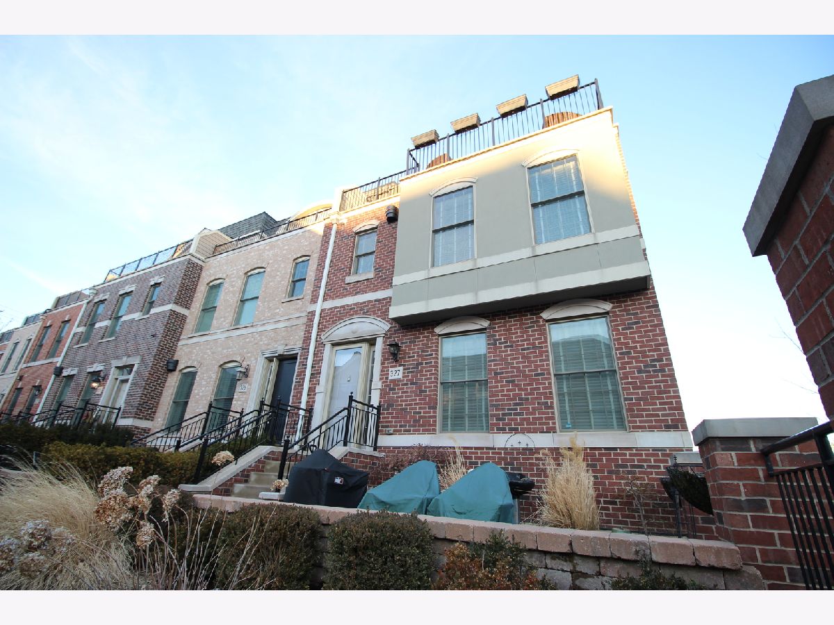 Condos & Townhomes Sold Courthouse Square Wheaton Illinois, 327 Liberty