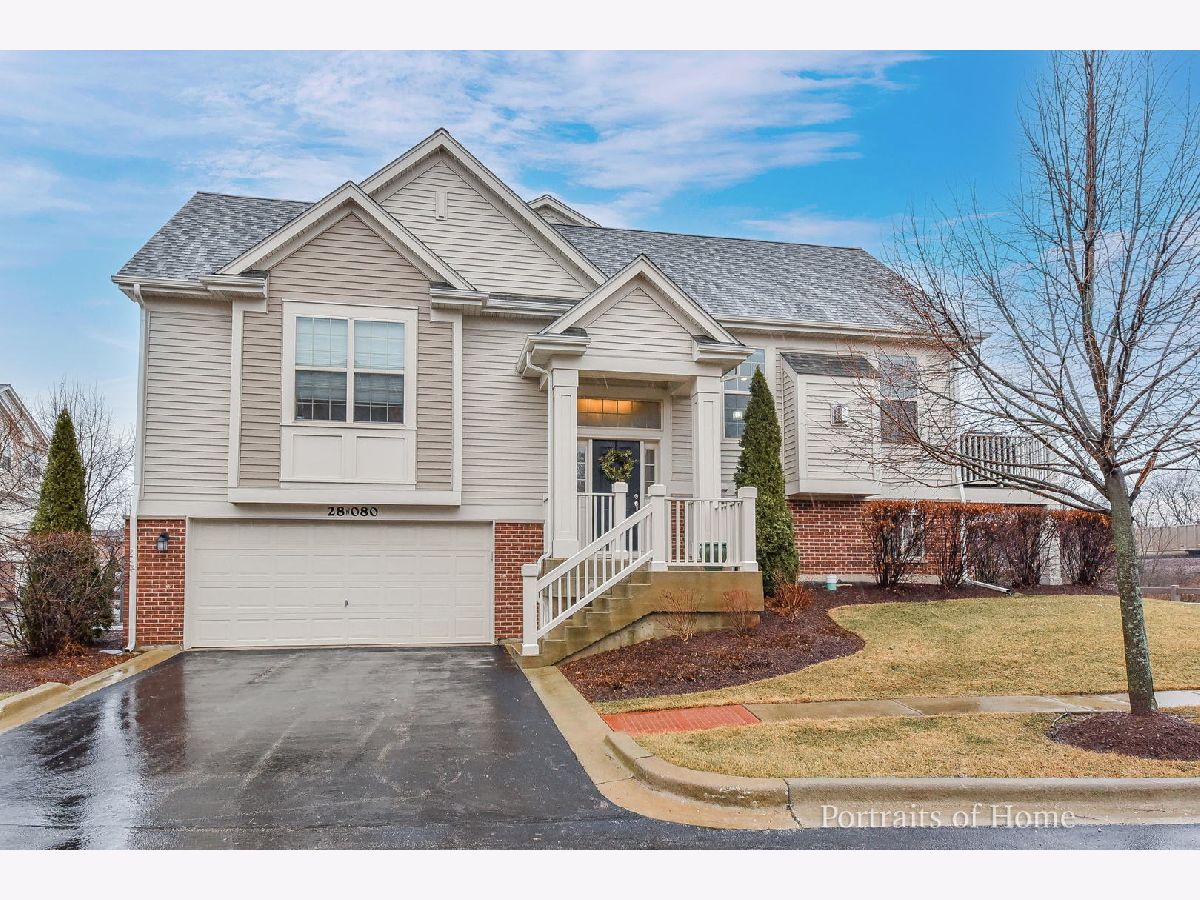 Townhomes Sold Shelburne Crossing Winfield Illinois, 28W080 Creekside