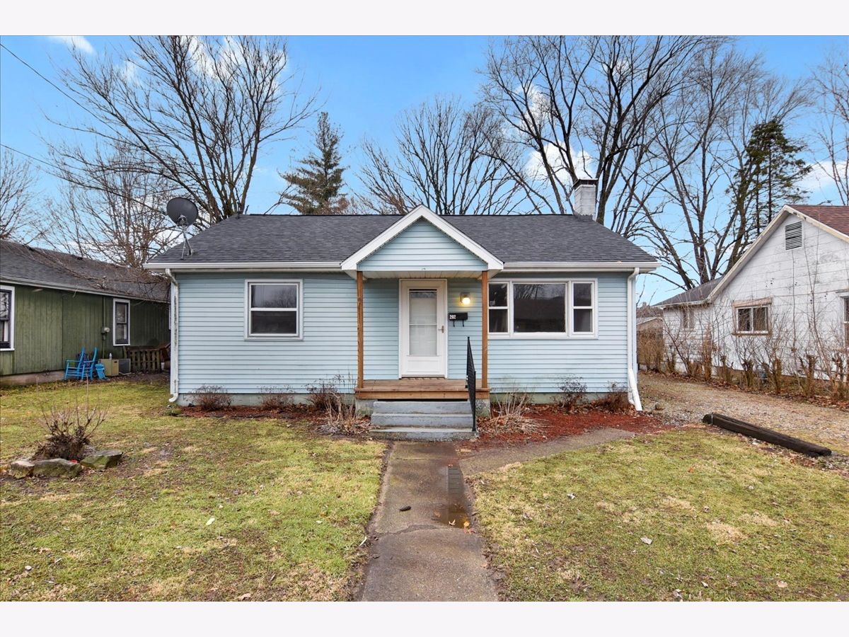  Sold Georgetown Illinois, 202 Mack