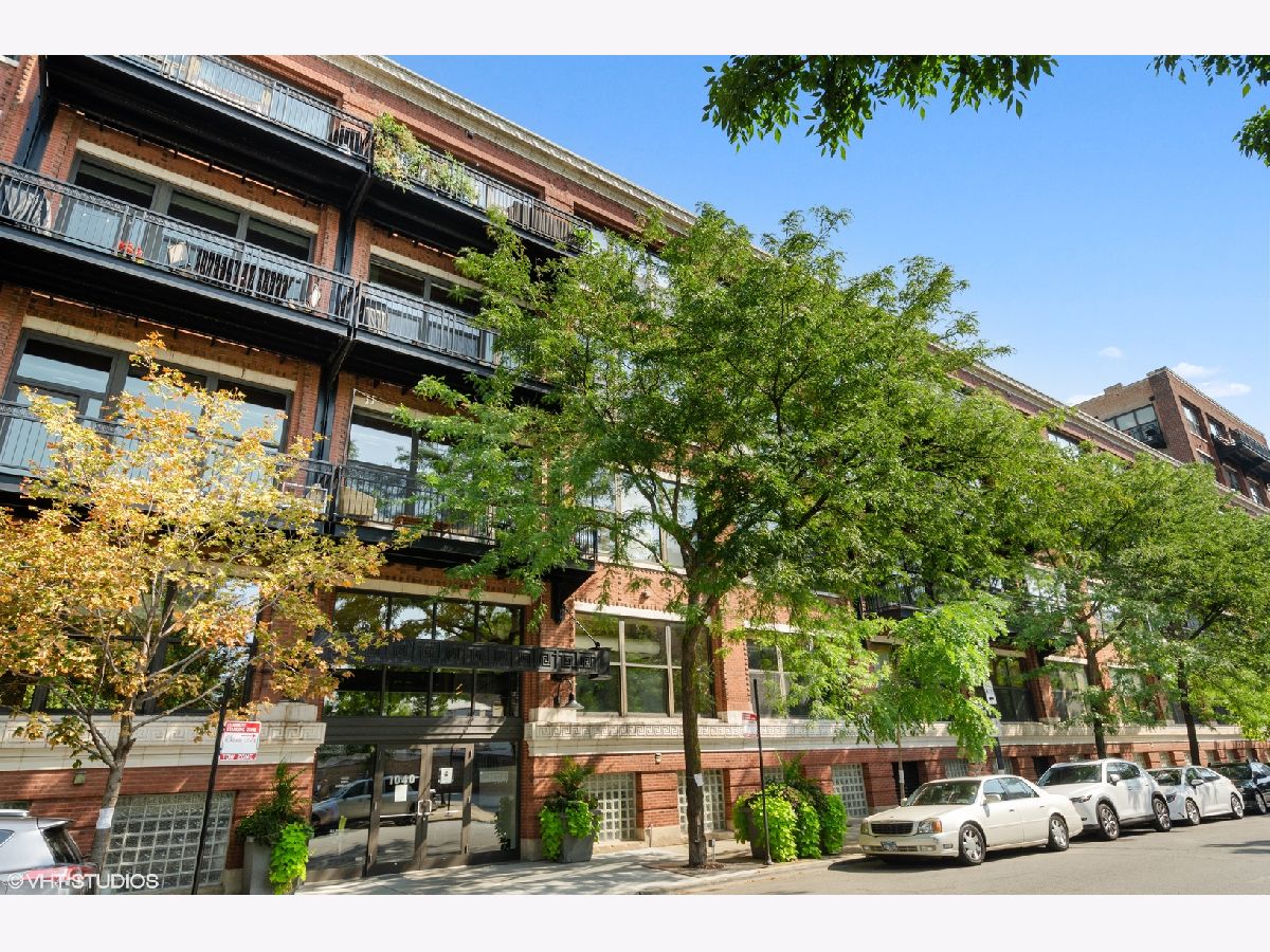 Condominiums Sold Number 10 Lofts Chicago Illinois, 1040 Adams