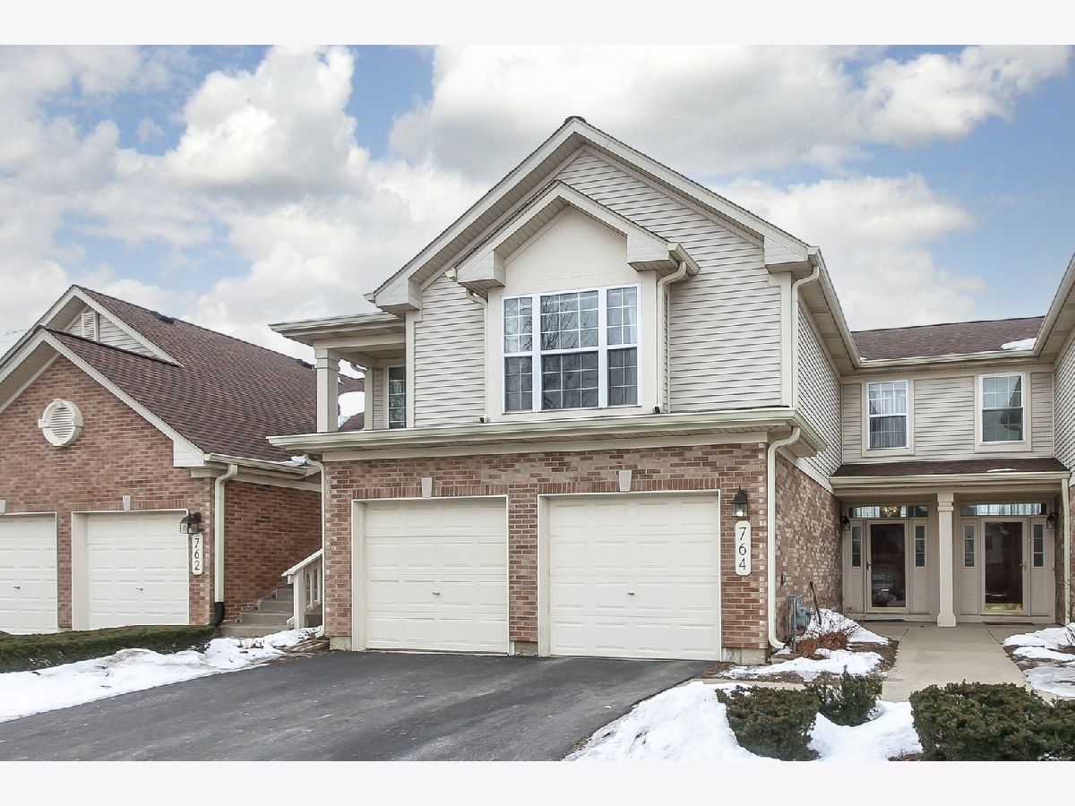 Townhomes Sold Brookstone Schaumburg Illinois, 764 Stonewall
