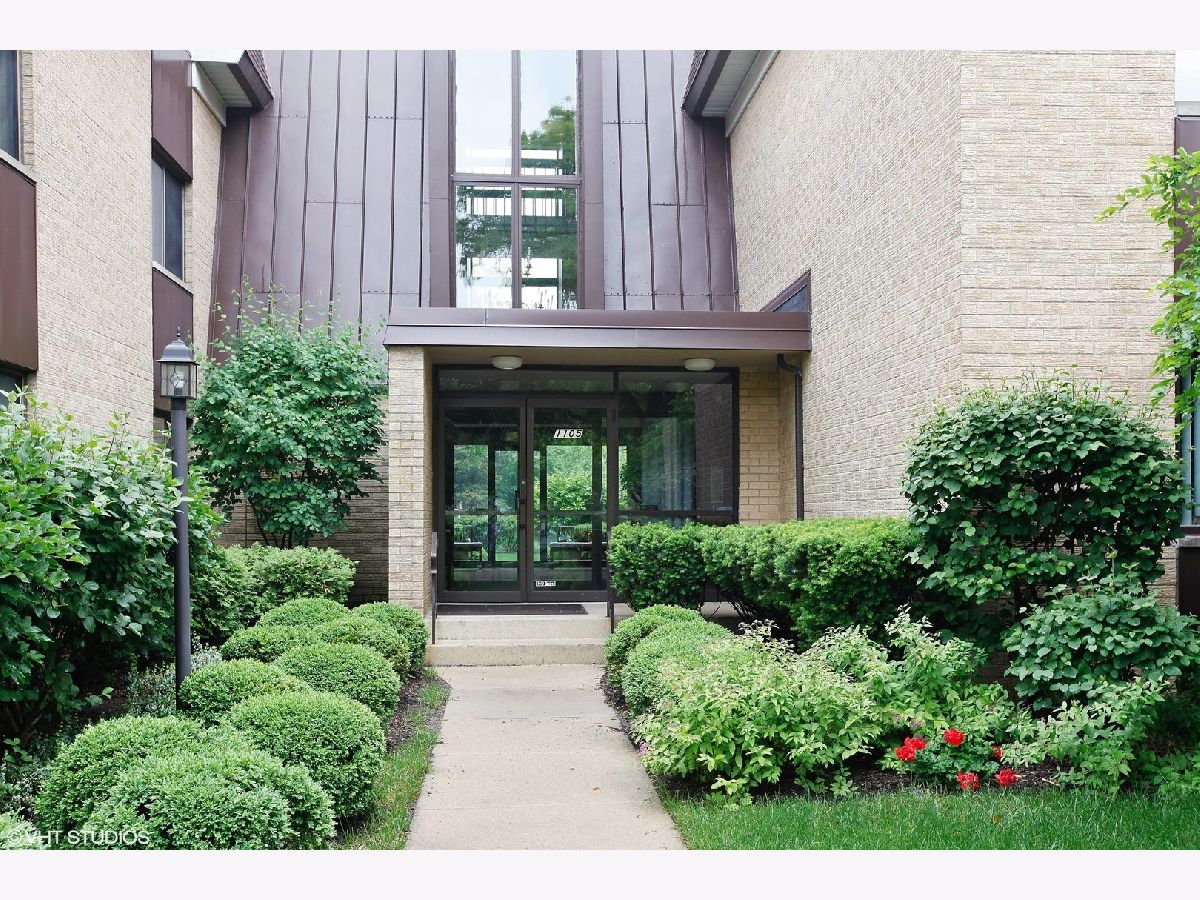 Condominiums Sold Mill Orchard Naperville Illinois, 1105 Mill