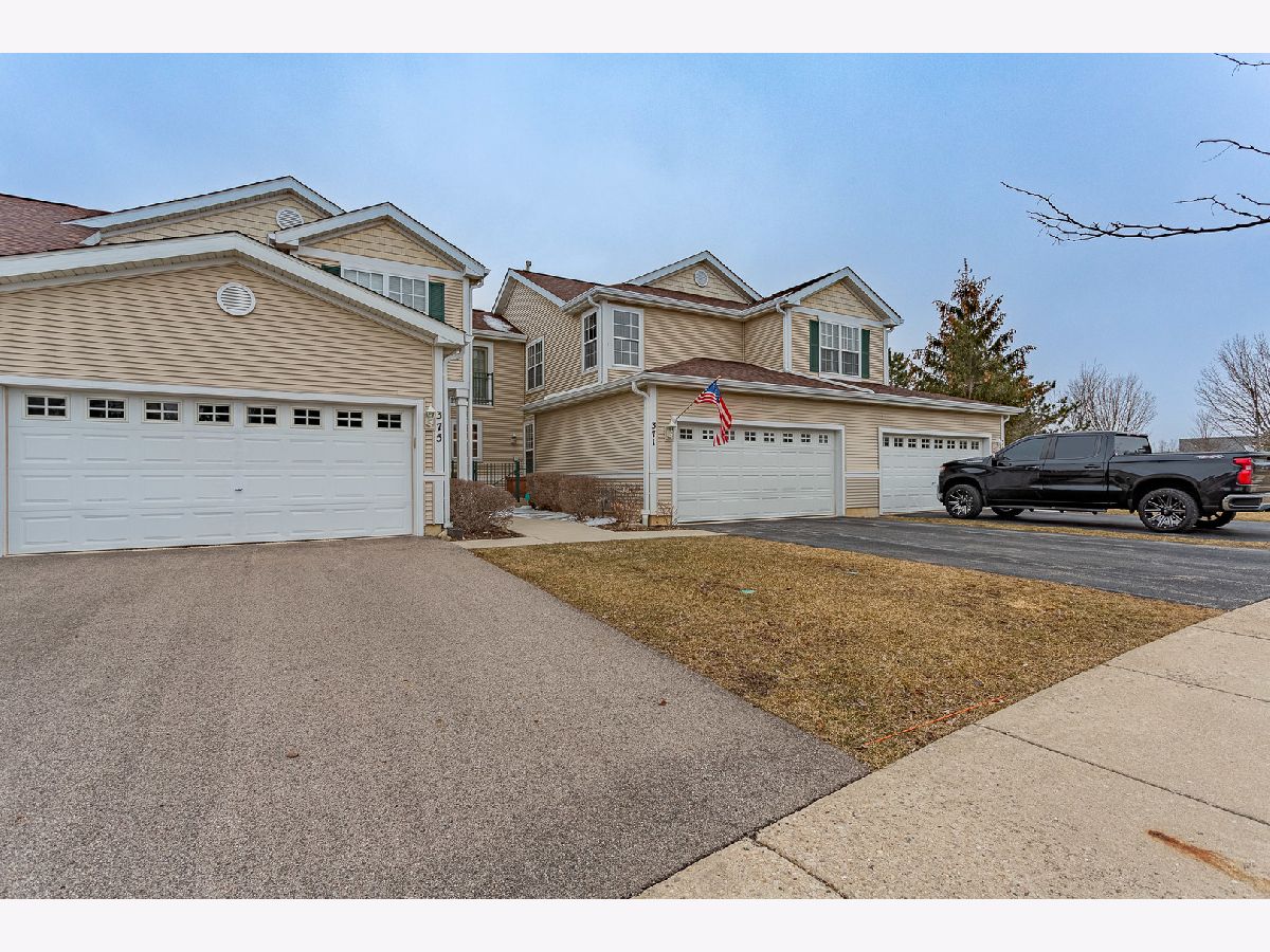 Townhomes Sold Remington Trails Round Lake Beach Illinois, 371 Carlisle