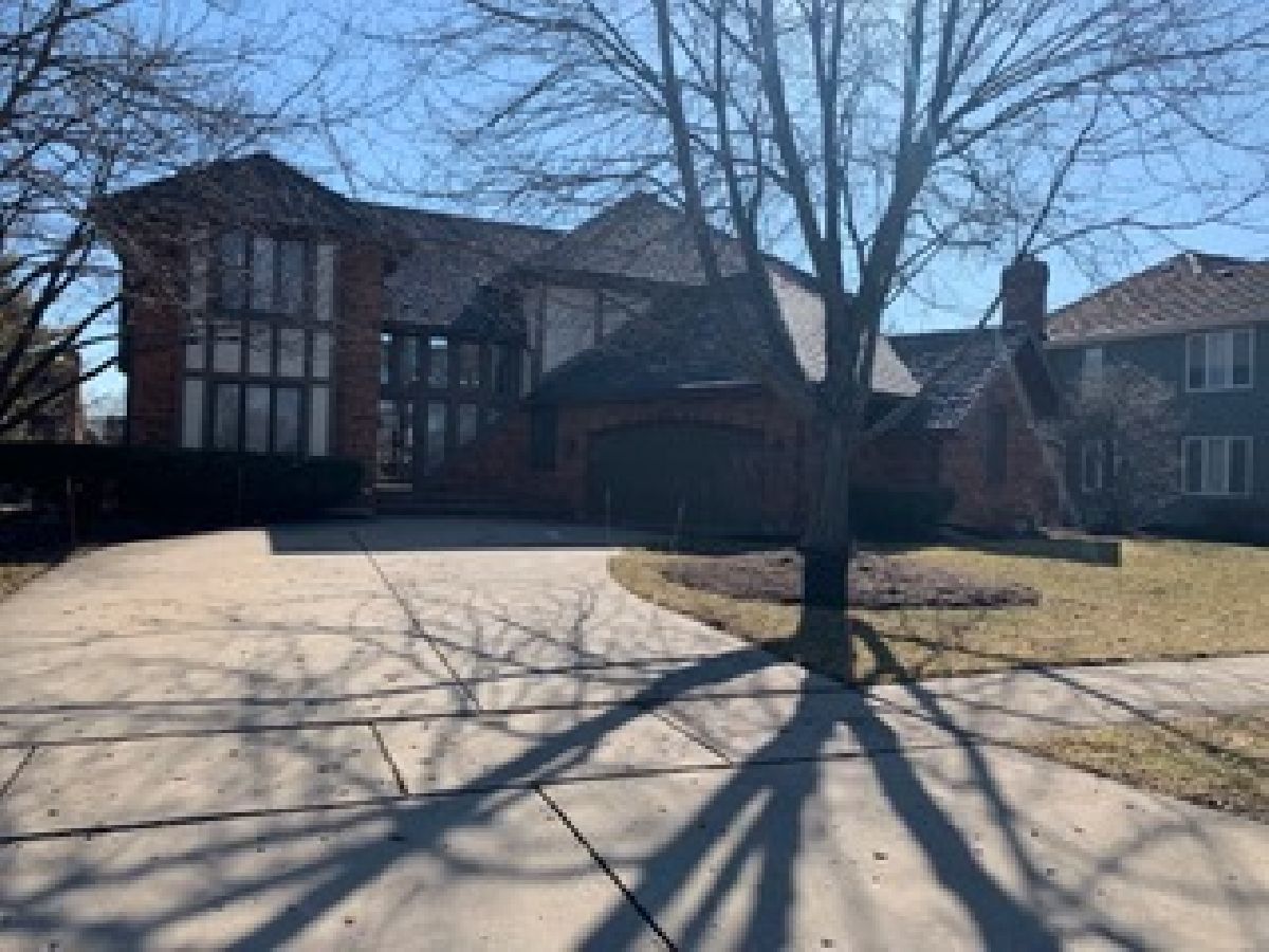 Homes Sold Interlaken Ridge Libertyville Illinois, 1216 Kristin