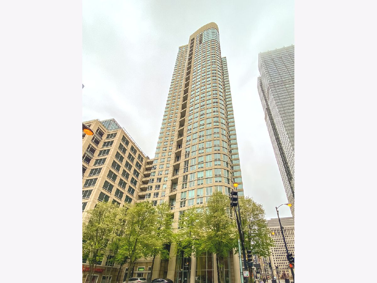 Condominiums Sold Sterling Chicago Illinois, 345 La Salle
