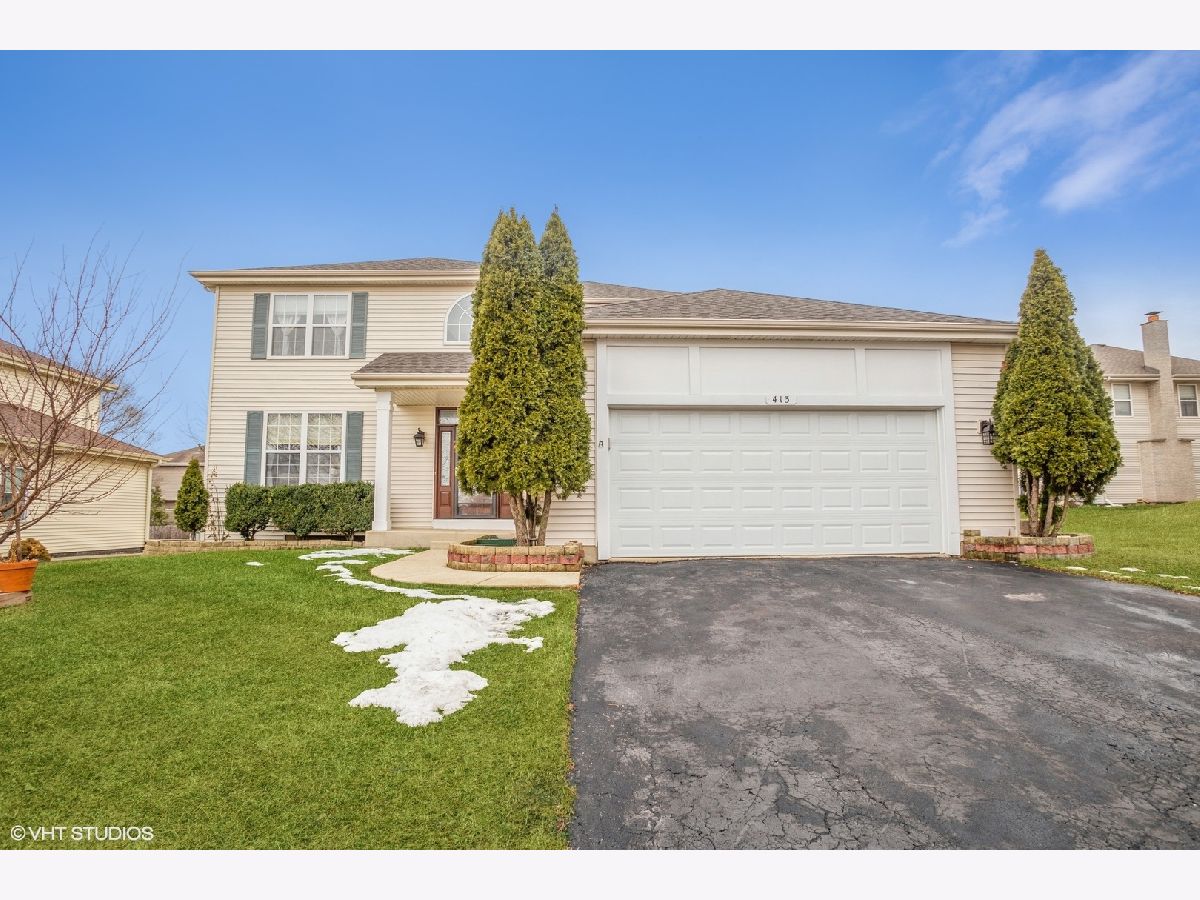 Townhomes & Condos & Homes Sold Greenbriar Glendale Heights Illinois, 413 2nd