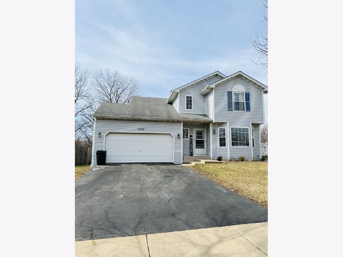 Homes Sold Beaver Creek Joliet Illinois, 1109 Lindsay
