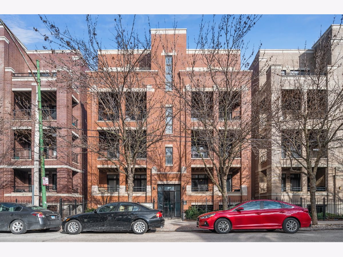Condominiums Sold Marquette Row Chicago Illinois, 689 Peoria