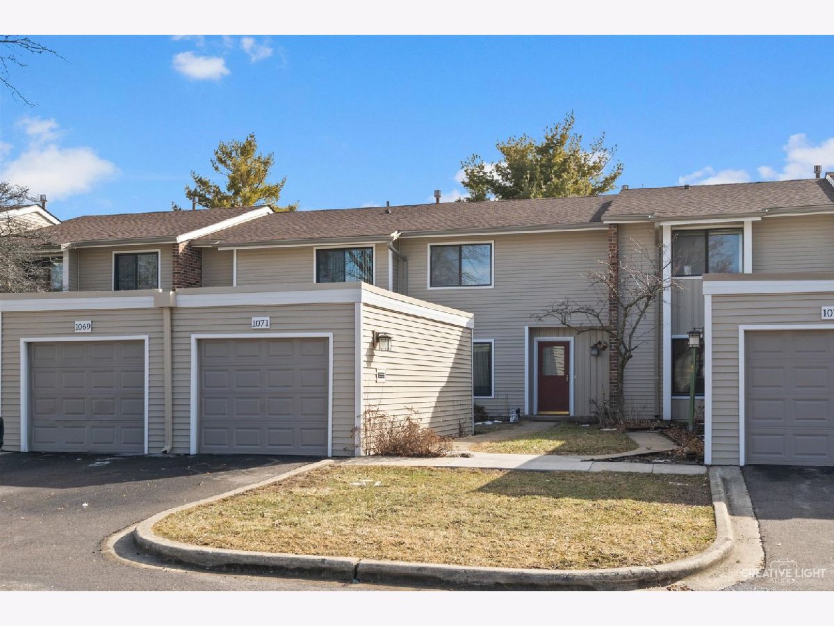 Townhomes Sold Timberlake Aurora Illinois, 1071 Cascade