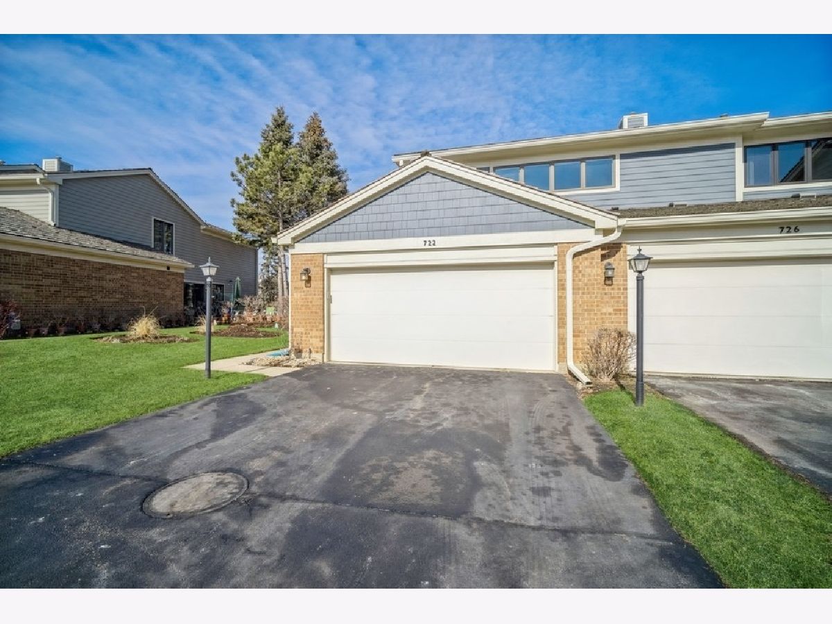 Townhomes Sold Riva Ridge Ii Libertyville Illinois, 722 Ascot