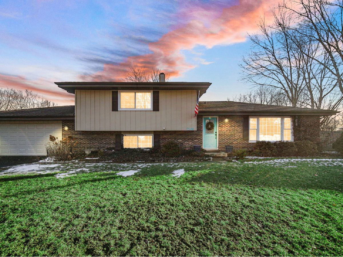 Homes Sold Bay Colony Naperville Illinois, 1308 Frederick