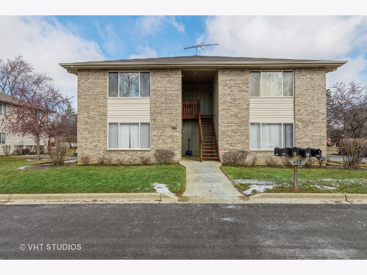 Condominiums & Homes Sold Westwood Park Crystal Lake Illinois, 480 Westwood