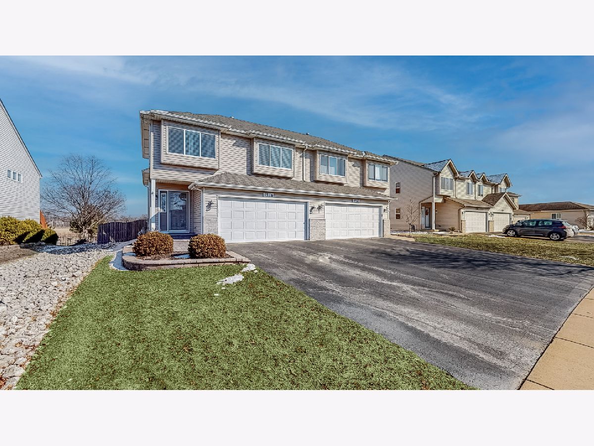 Condos & Townhomes Sold River Glen Joliet Illinois, 1216 Riverview
