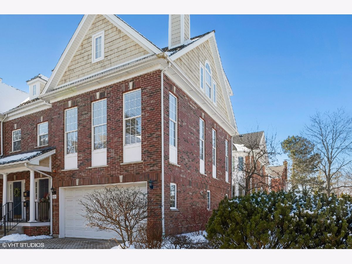 Townhomes Sold Savannah Square Glenview Illinois, 1823 Grove