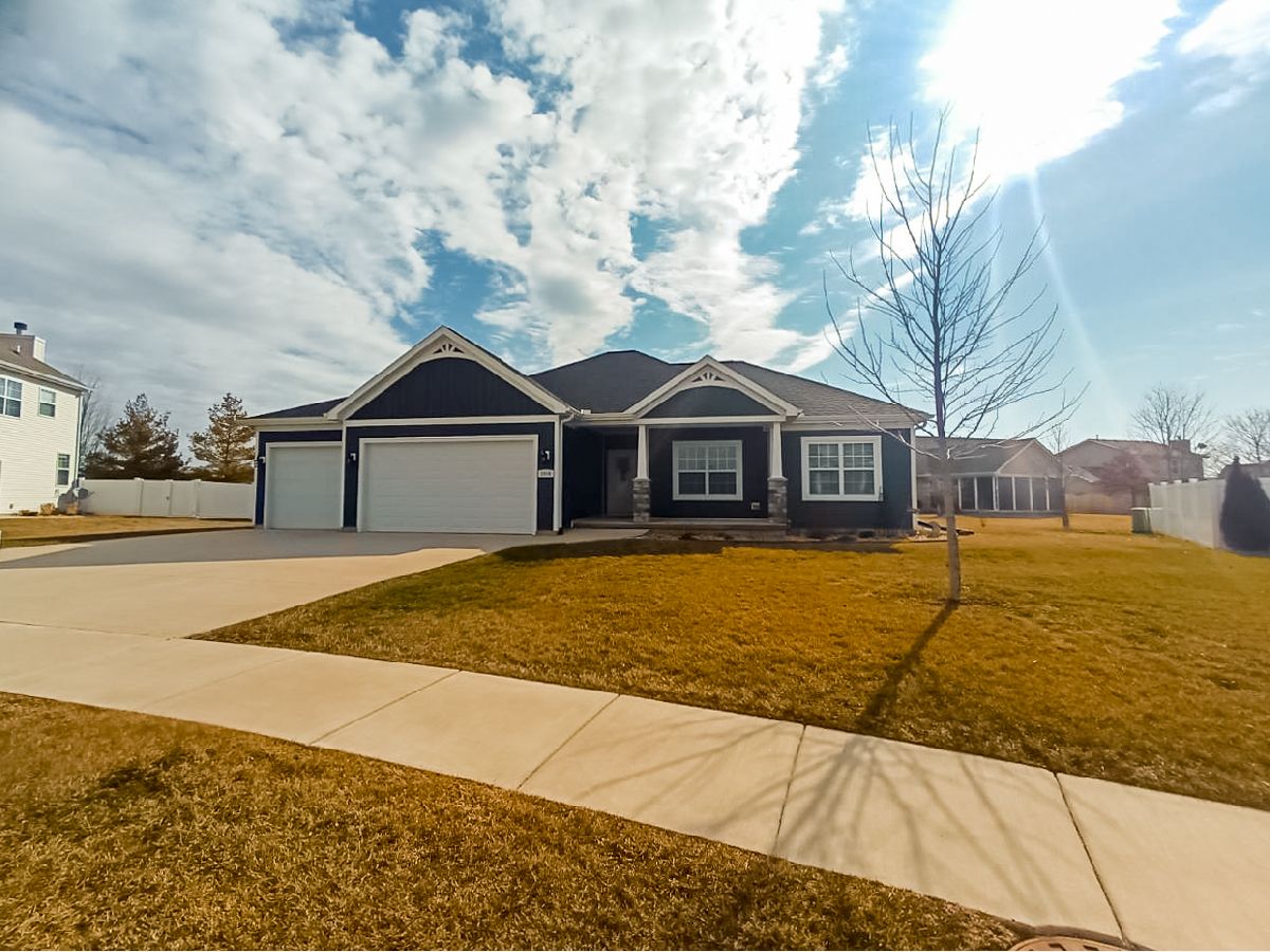 Homes & Condos & Townhomes Sold Autumnwood Ottawa Illinois, 2056 Northlake