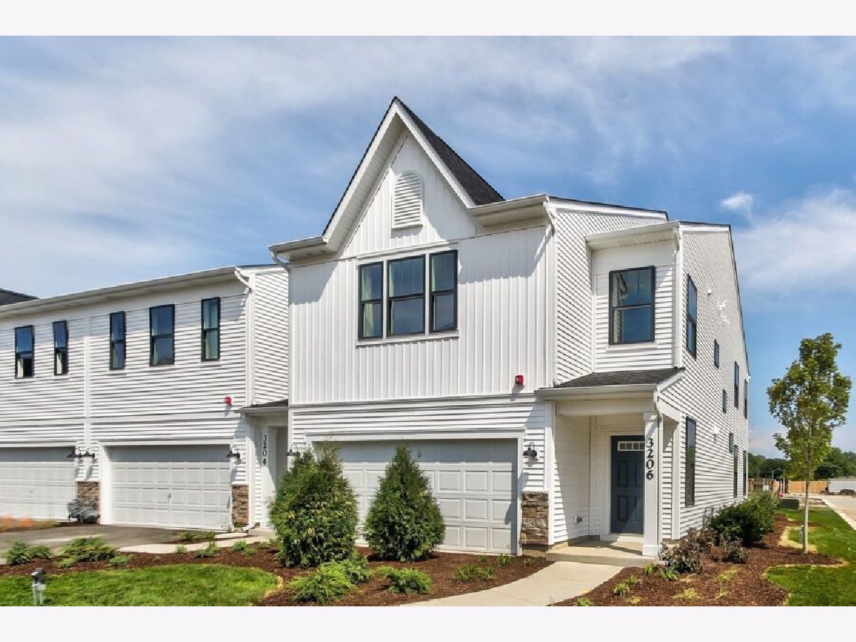 Condos & Townhomes Sold Meadow Square Rolling Meadows Illinois, 3206 Iris Lot #15.04