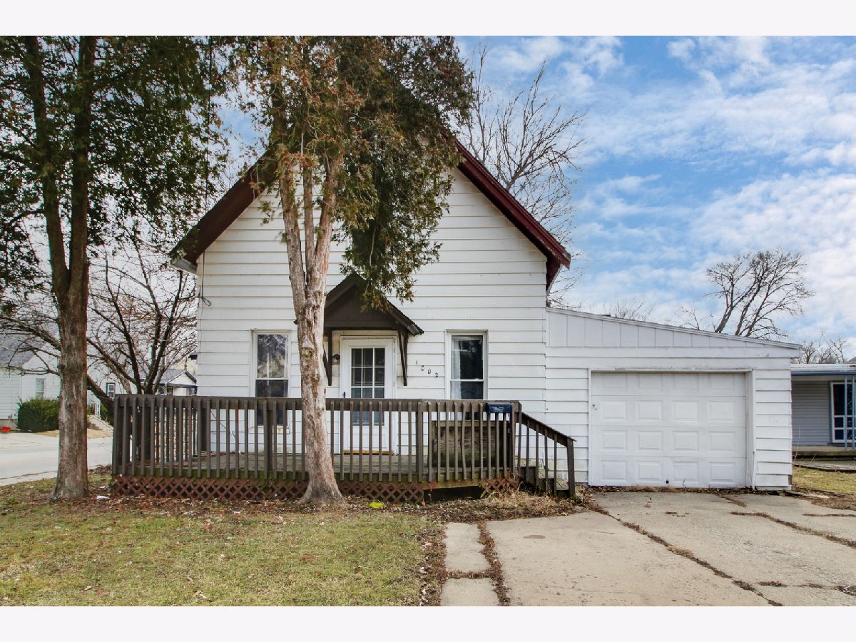 Homes Sold Loehrs Bloomington Illinois, 1002 Olive