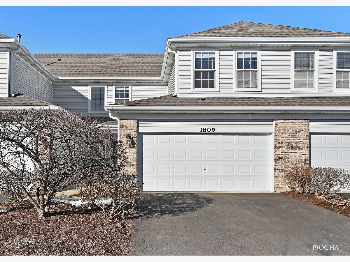 Townhomes & Condos Sold Bridgewater Naperville Illinois, 1809 Golden Gate
